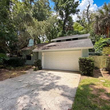 Property photo 1 of 830 Dunbar Ter