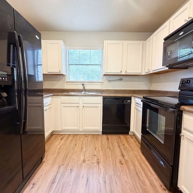 Property photo 2 of 5708 Maxfli Dr