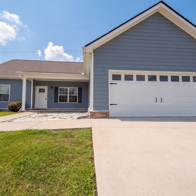 Property photo 1 of 734 Mitscher Dr