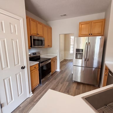 Property photo 2 of 9 Bluff Ridge Ct