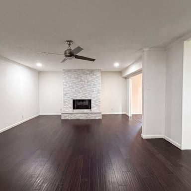 Property photo 3 of 725 Ridgecrest Dr