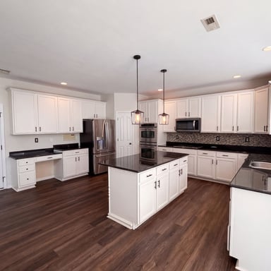 Property photo 2 of 821 Pinkney Pl