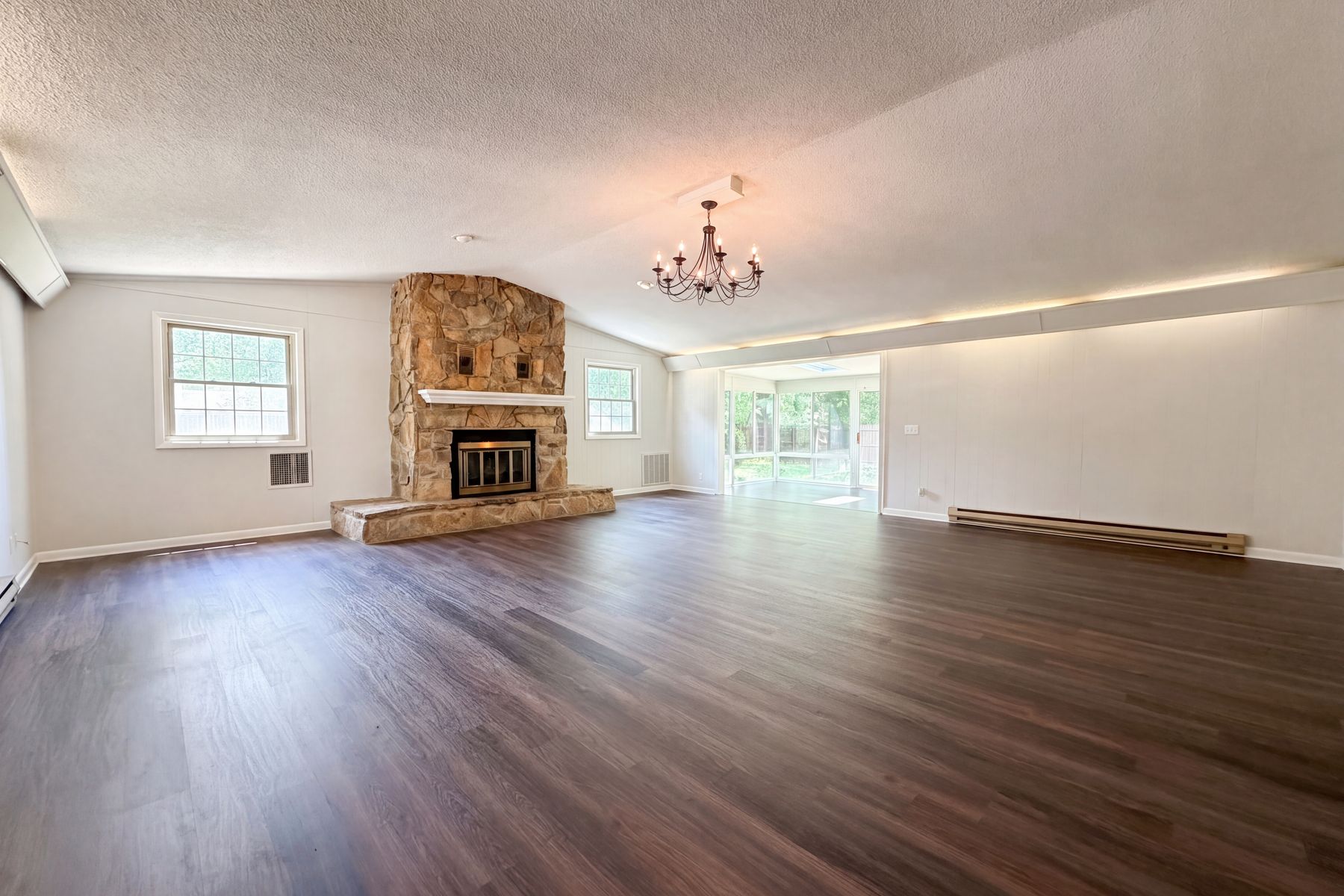 Property photo 3 of 1119 Walton Dr