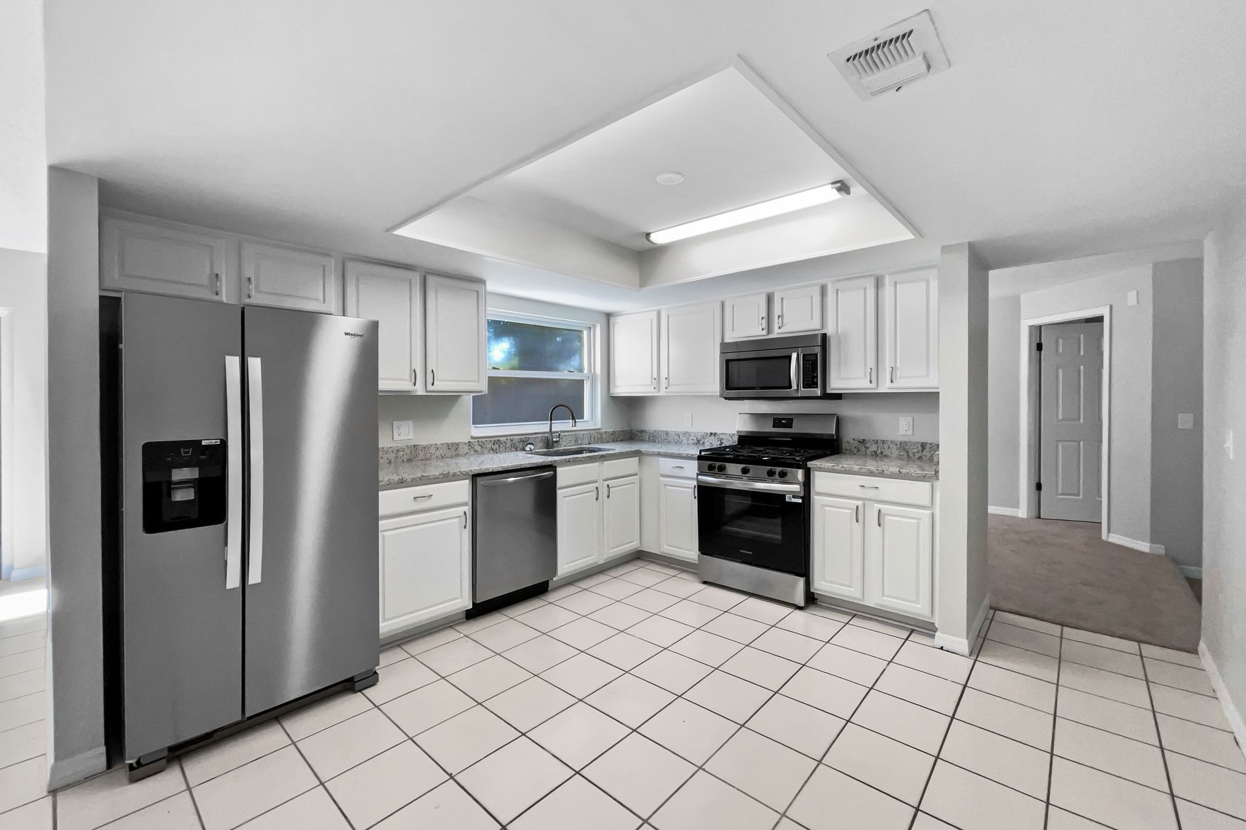 Photo 2 of 22 of 831 Haulover Dr, Altamonte Springs, FL