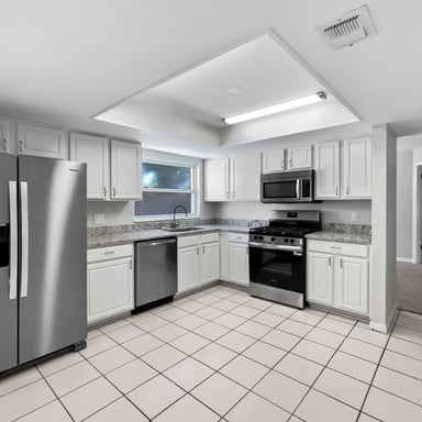 Property photo 2 of 831 Haulover Dr