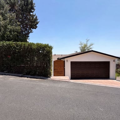 Property photo 1 of 176 Waverly Dr