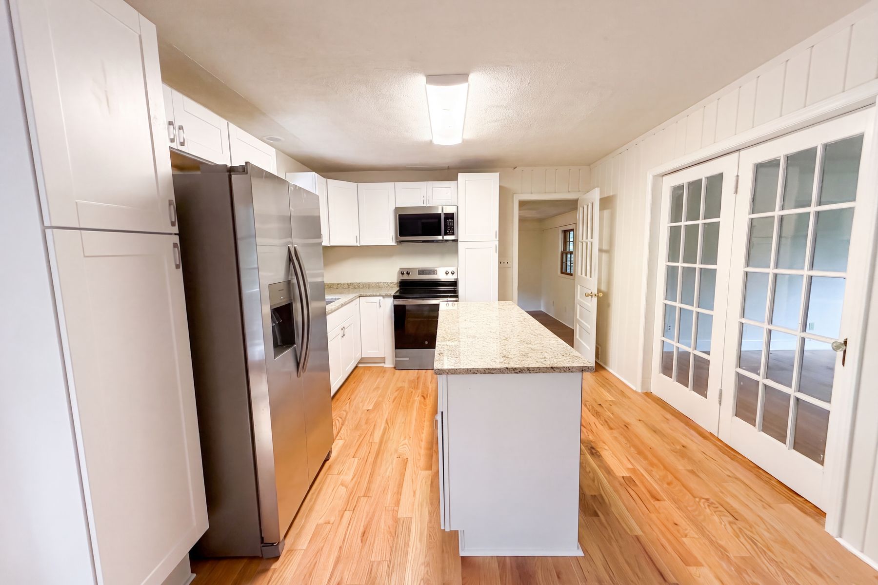 Photo 2 of 17 of 5148 Clearview Dr, Winston Salem, NC