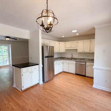 Property photo 2 of 5500 Fortunes Ridge Dr Apt 86B