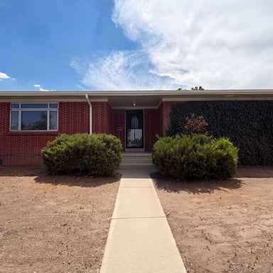 Property photo 1 of 1302 E Egbert St