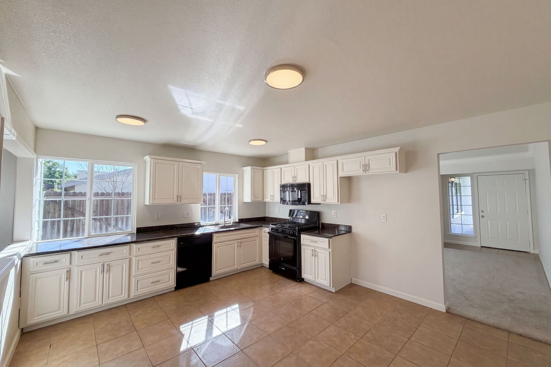 Photo 2 of 34 of 6909 Kittery Ave, Citrus Heights, CA