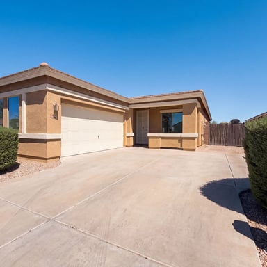 Property photo 1 of 875 W Ayrshire Trl