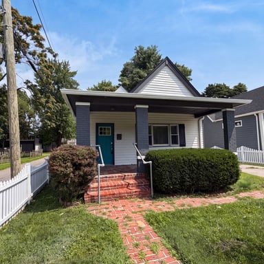 Property photo 1 of 1230 E Pleasant Run Parkway North Dr