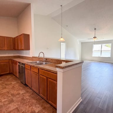 Property photo 2 of 504 Welshcrest Ct