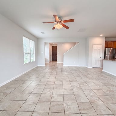 Property photo 3 of 4022 Lake Cypress Cir
