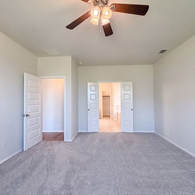 Property photo 3 of 5904 Saddle Pack Dr