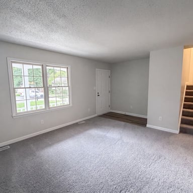 Property photo 3 of 11 Chanter Ct