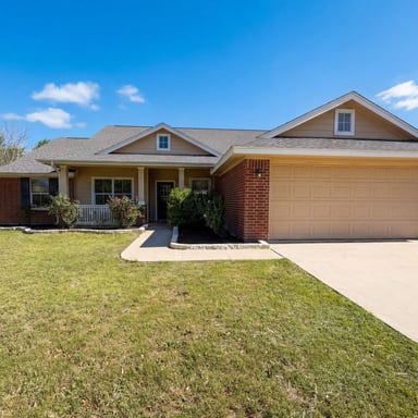 Property photo 1 of 8710 Surrey Ct