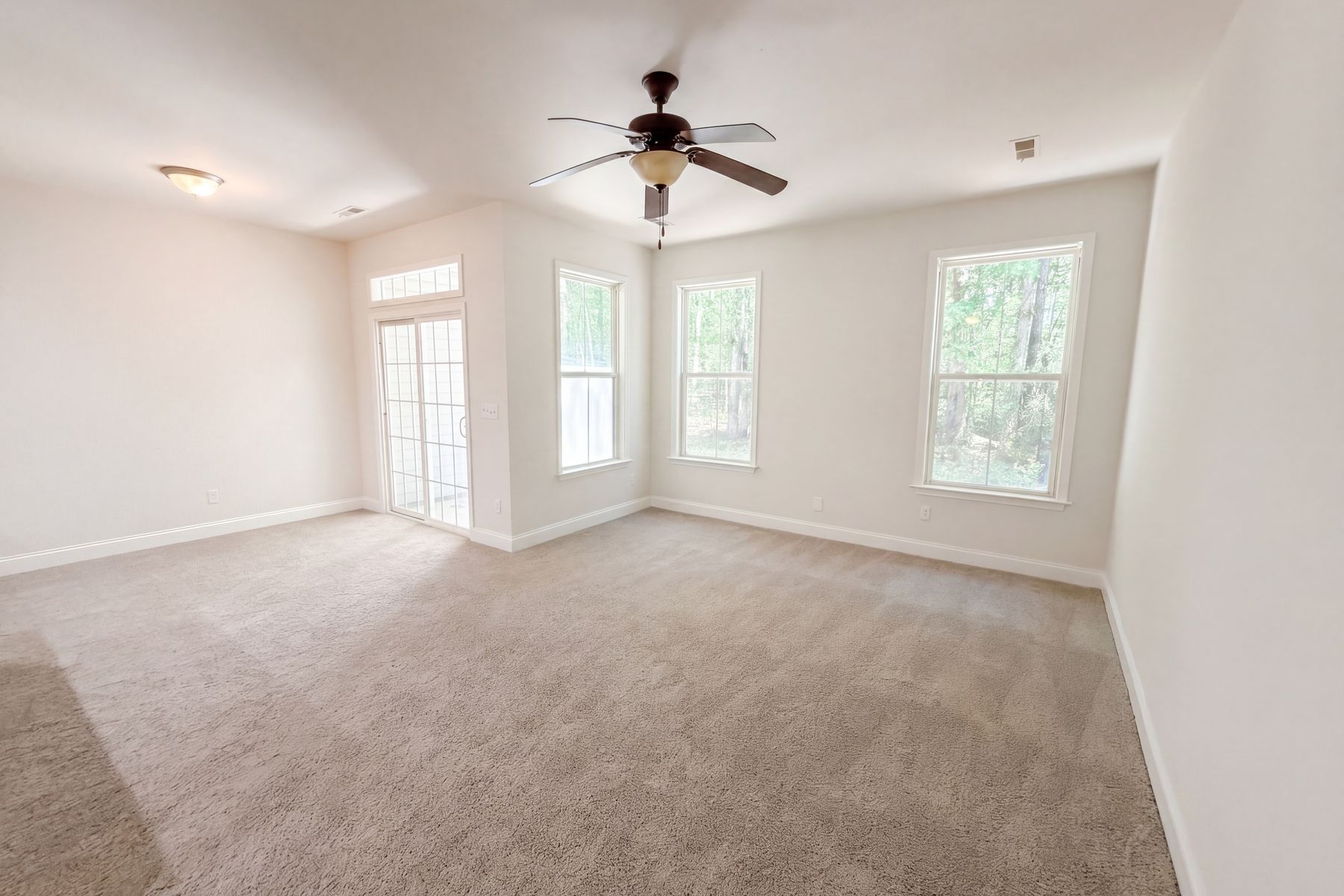Property photo 3 of 9622 Scarborough Ct