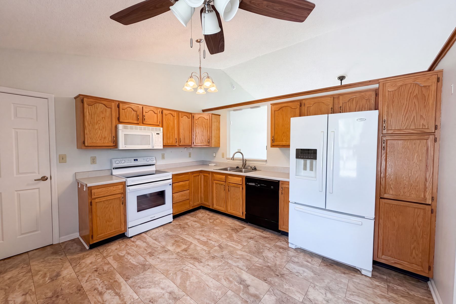 Photo 2 of 16 of 345 Leffler Dr, Indianapolis, IN
