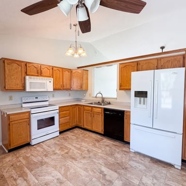 Property photo 2 of 345 Leffler Dr