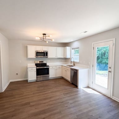 Property photo 2 of 4716 Queen Pierrette St
