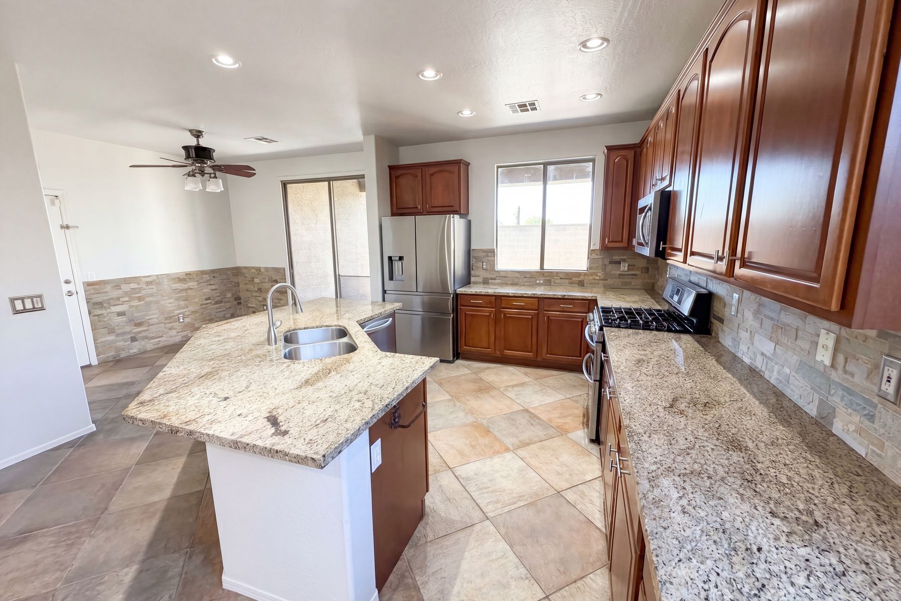 Photo 2 of 40 of 2513 W Florentine Rd, Phoenix, AZ
