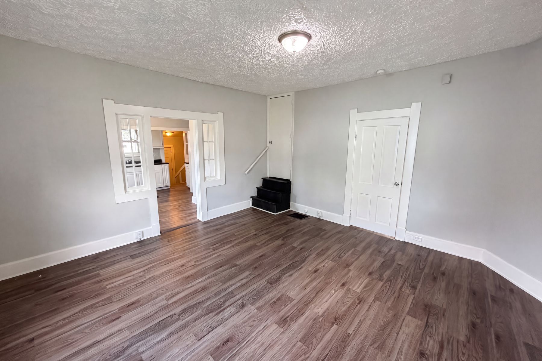 Property photo 3 of 314 Bernard Ave