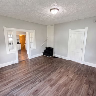 Property photo 3 of 314 Bernard Ave