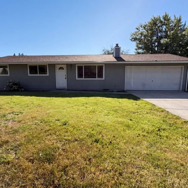Property photo 1 of 5120 NE 139th Loop