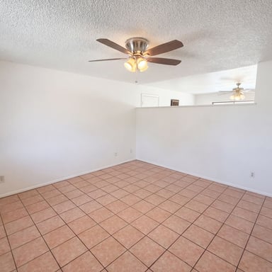 Property photo 3 of 2831 N 70th Dr