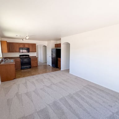Property photo 3 of 836 W Placita El Cauce Rico