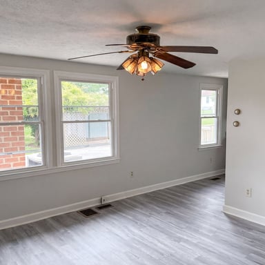 Property photo 3 of 98 Grimes Dr