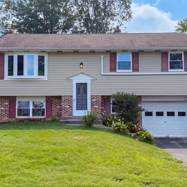 Property photo 1 of 745 Pomander Ave
