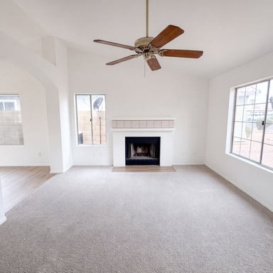 Property photo 3 of 2945 E Hononegh Dr