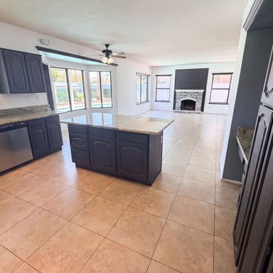 Property photo 2 of 3810 N Wintergreen Way