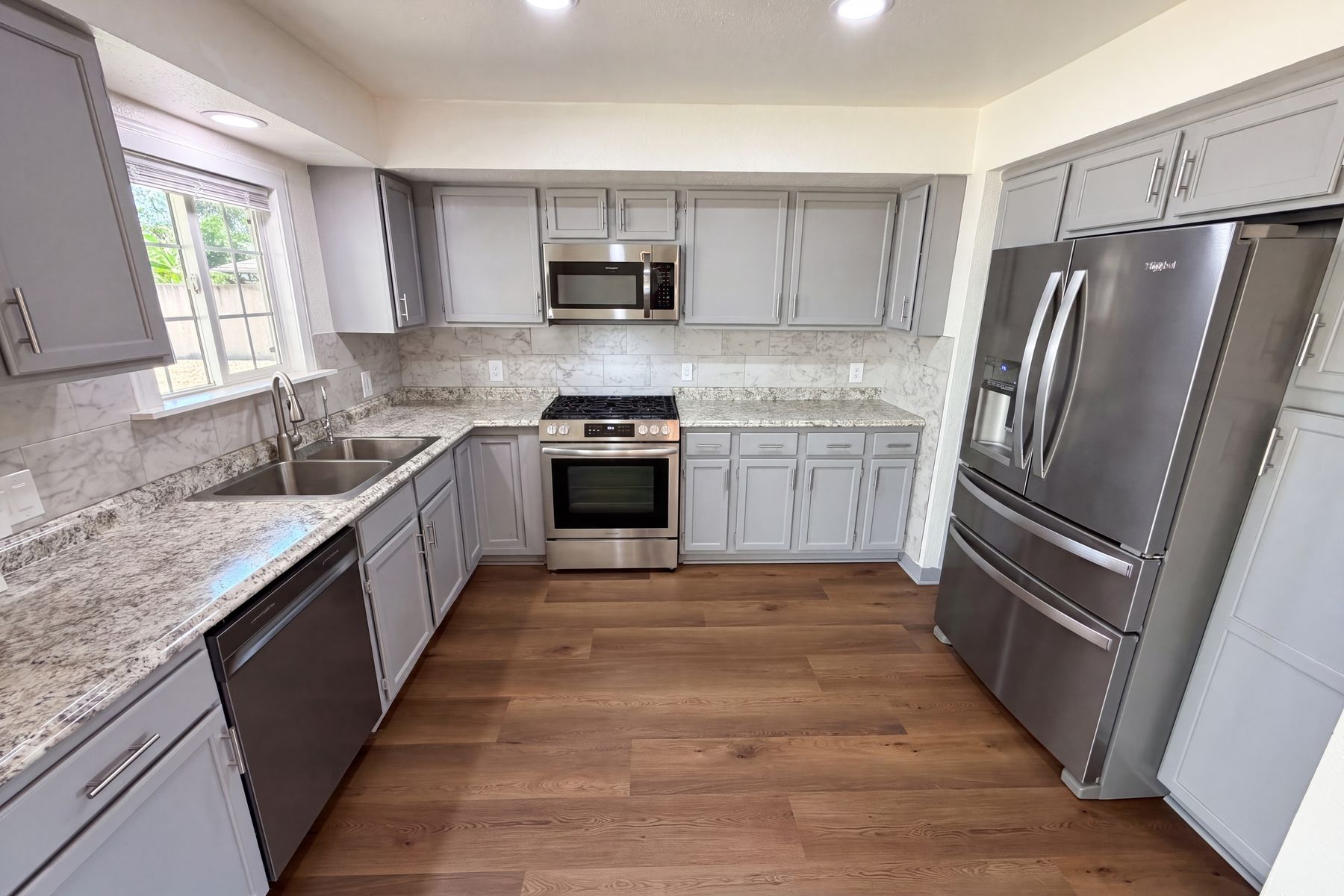 Photo 2 of 30 of 21312 E Greenhaven St, Covina, CA