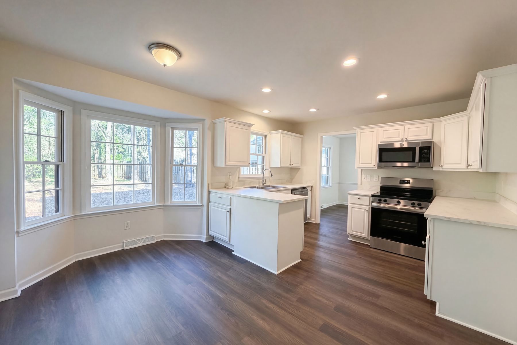Photo 2 of 22 of 102 Brailsford Rd, Summerville, SC