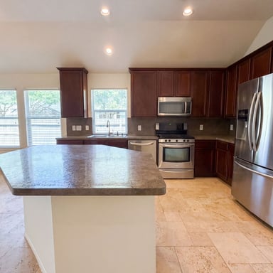 Property photo 2 of 16915 Shoal Park Dr