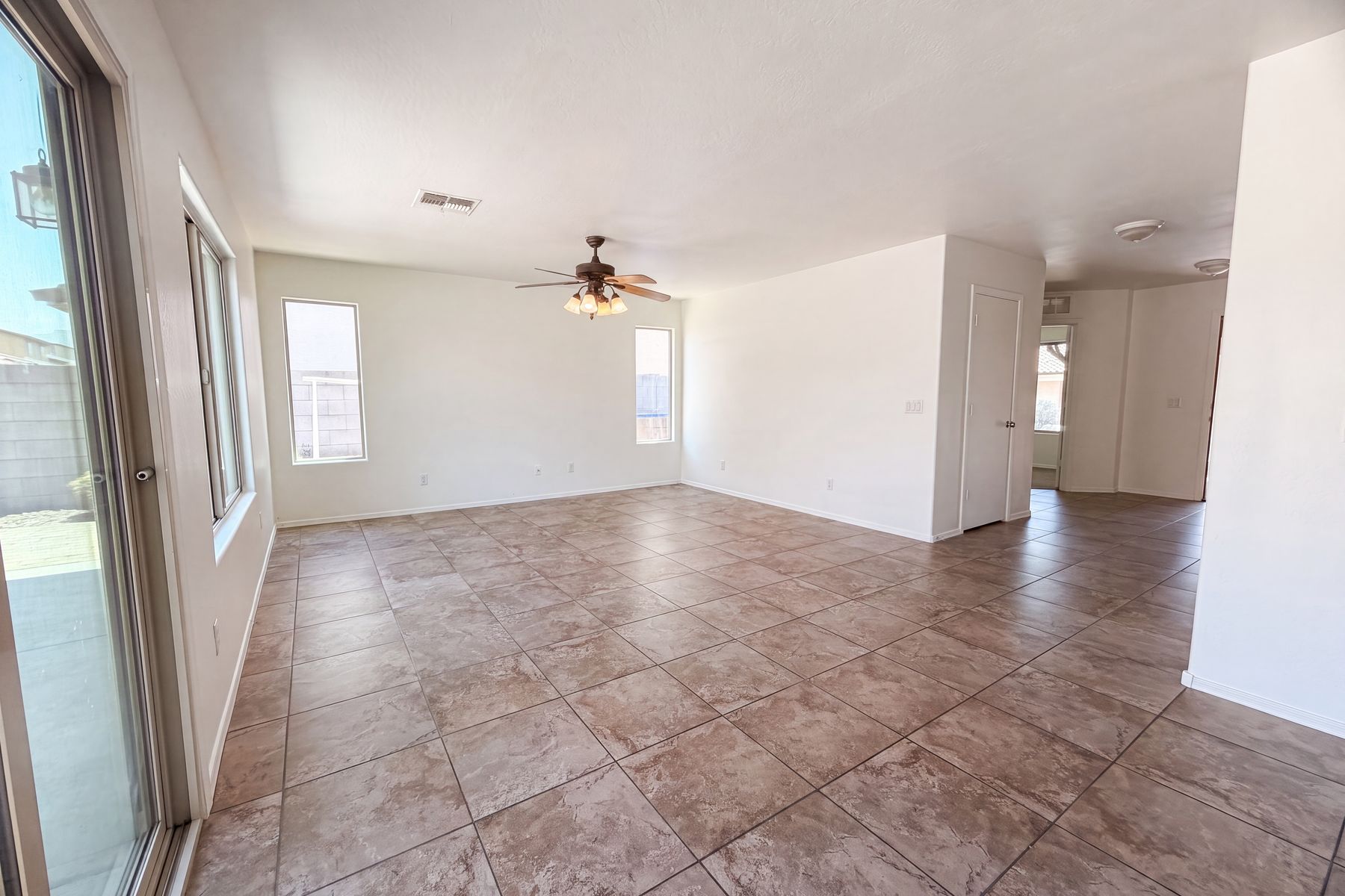 Property photo 3 of 2232 E Cochise Ave