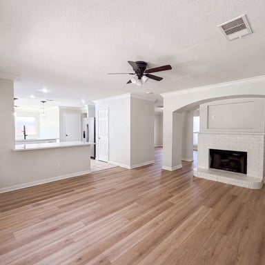 Property photo 3 of 6878 Genevieve Dr