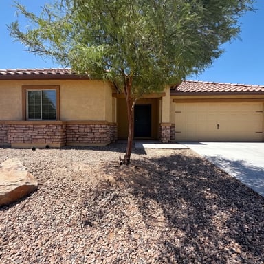 Property photo 1 of 482 W Whitetail Dr