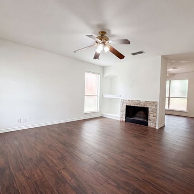 Property photo 3 of 8423 Berry Knoll Dr
