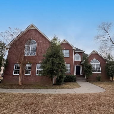 Property photo 1 of 102 Riverbirch Ln
