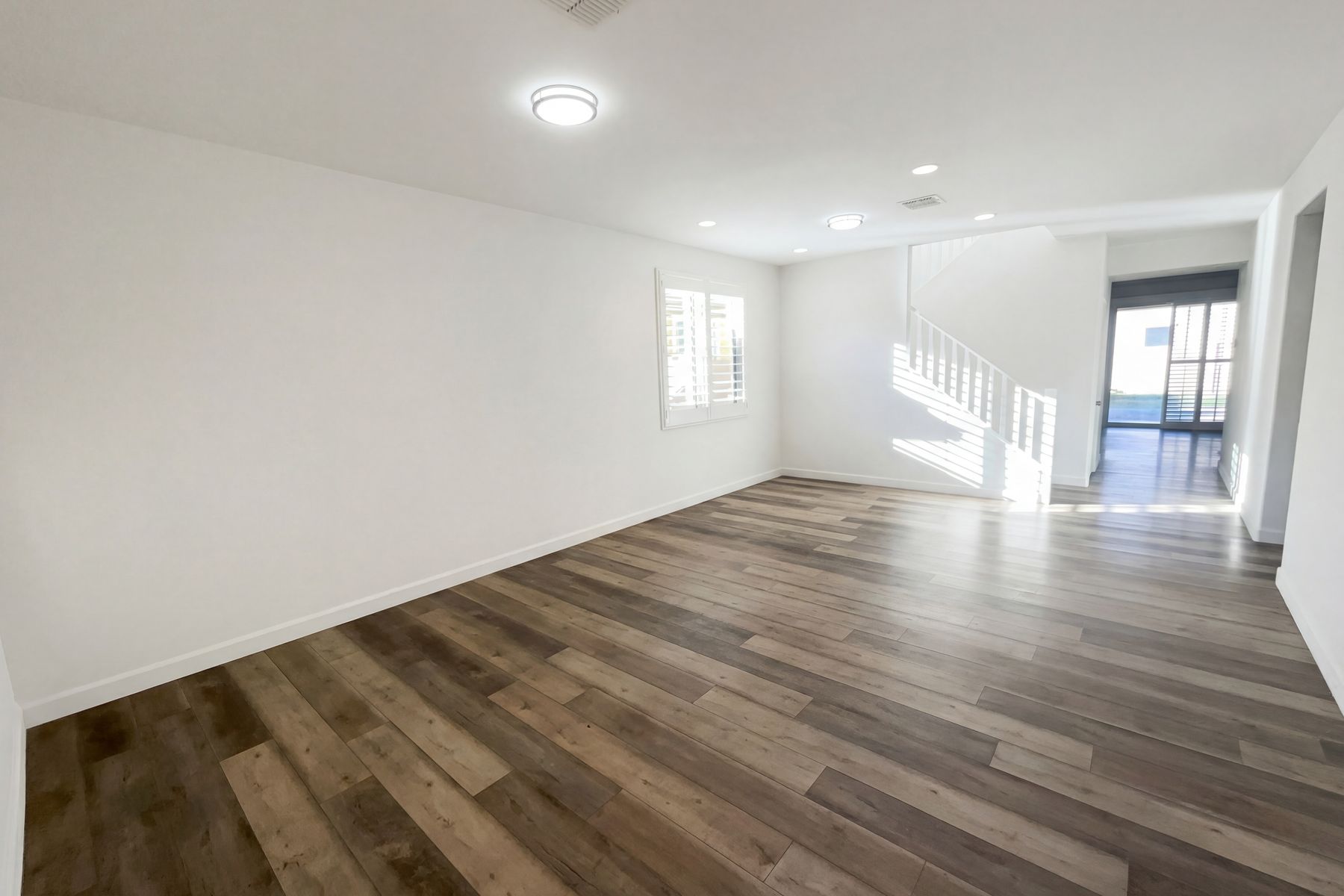 Property photo 3 of 3940 E Blue Spruce Ln