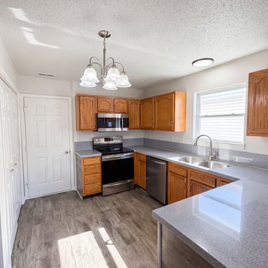 Property photo 2 of 659 Day Break Dr