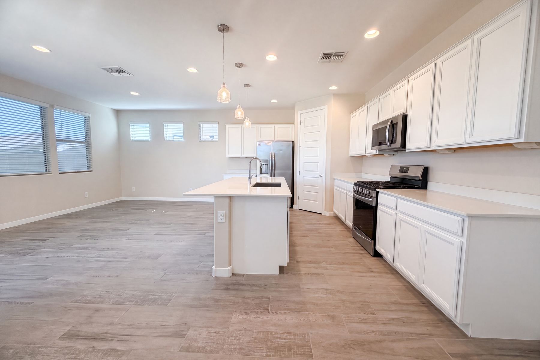 Photo 2 of 20 of 23061 E Stacey Rd, Queen Creek, AZ