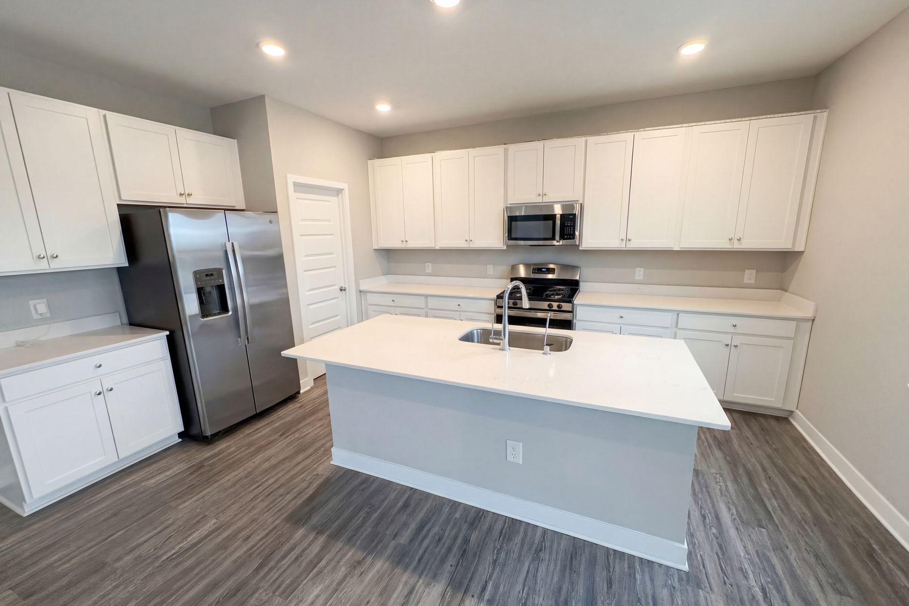 Photo 2 of 30 of 8691 Laurelton Pl, Brownsburg, IN