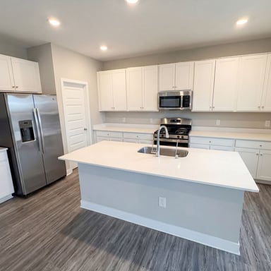 Property photo 2 of 8691 Laurelton Pl