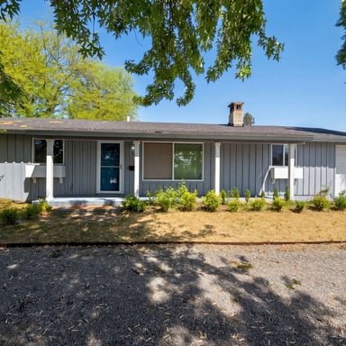 Property photo 1 of 2508 W Francis Ave