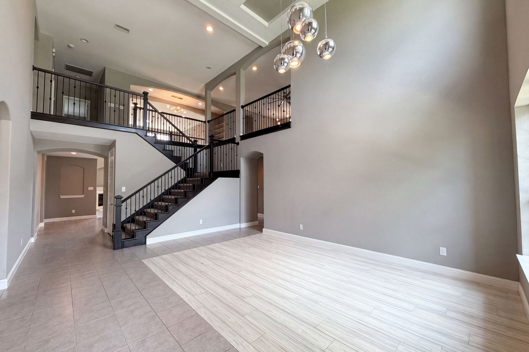 Property photo 3 of 7221 Durand Dr